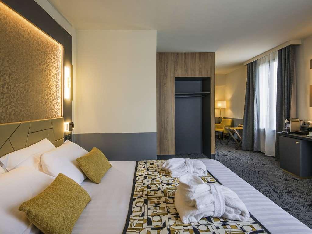 Hotel Mercure Rodez Cathedrale Oda fotoğraf